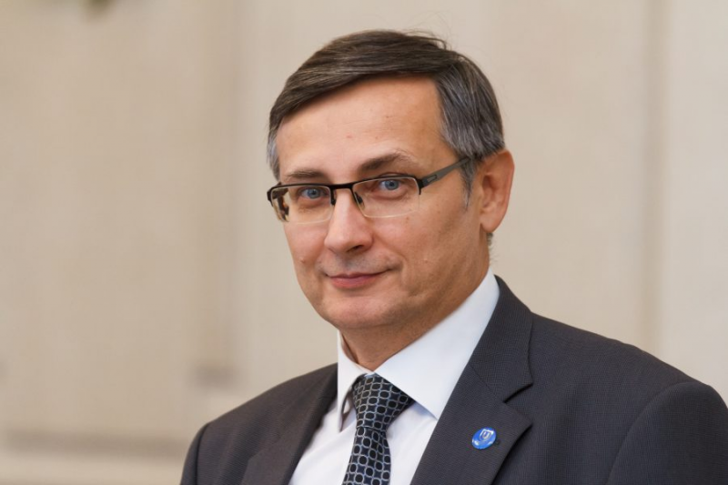 В отпуск с последующим увольнением: министр Даниленко уходит в отставку