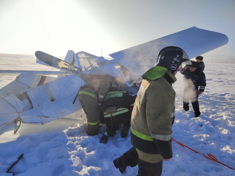 Возбуждено уголовное дело из-за аварийной посадки самолета на Алтае