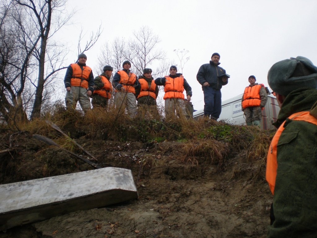 Пропали рыбаки новочеркасск. Пропавшие рыбаки в Омске. Омские рыбаки пропавшие. Пропали рыбаки Розовка Омск. Пропали рыбаки ЛЕНОБЛАСТЬ.