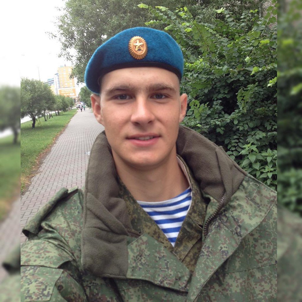 Знакомства с военными мужчинами. Омск казарма 2015.