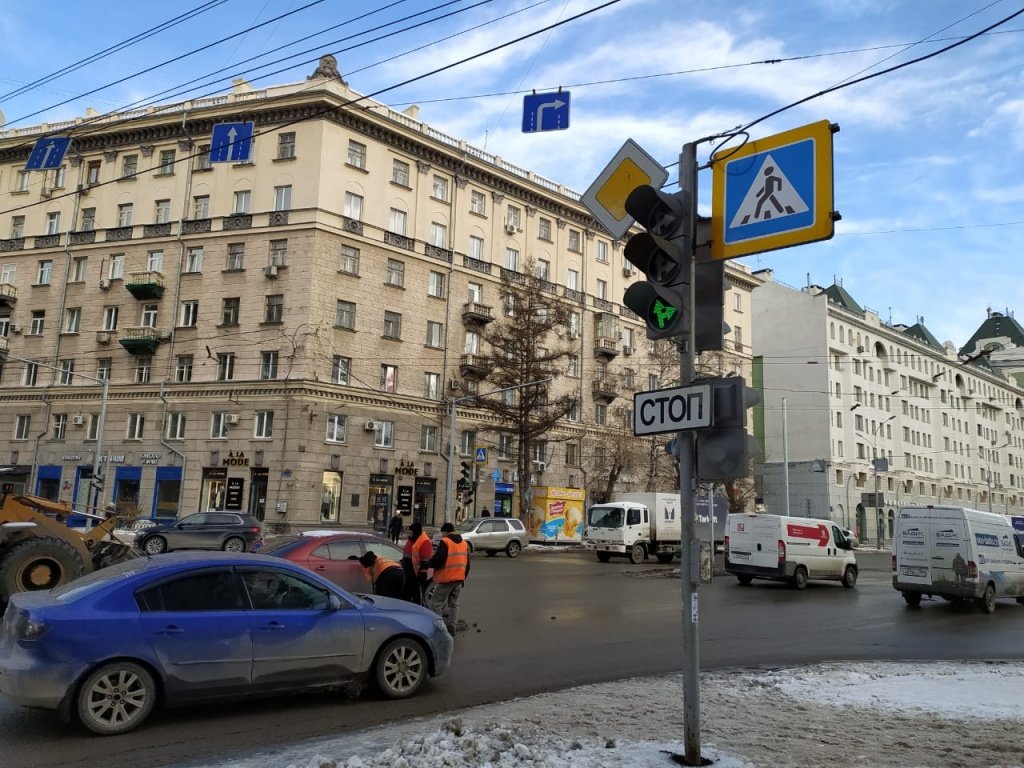 Осторожно, пешеходы: на Вокзальной магистрали «зебру» нарисовали за  несколько метров до светофора