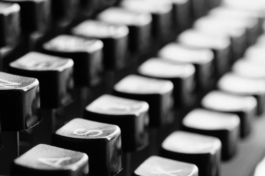 writing-black-and-white-technology-white-vintage-old-typewriter-office-black-monochrome-keys-letters-archives-mechanically-monochrome-photography-office-equipment-1044450.jpg