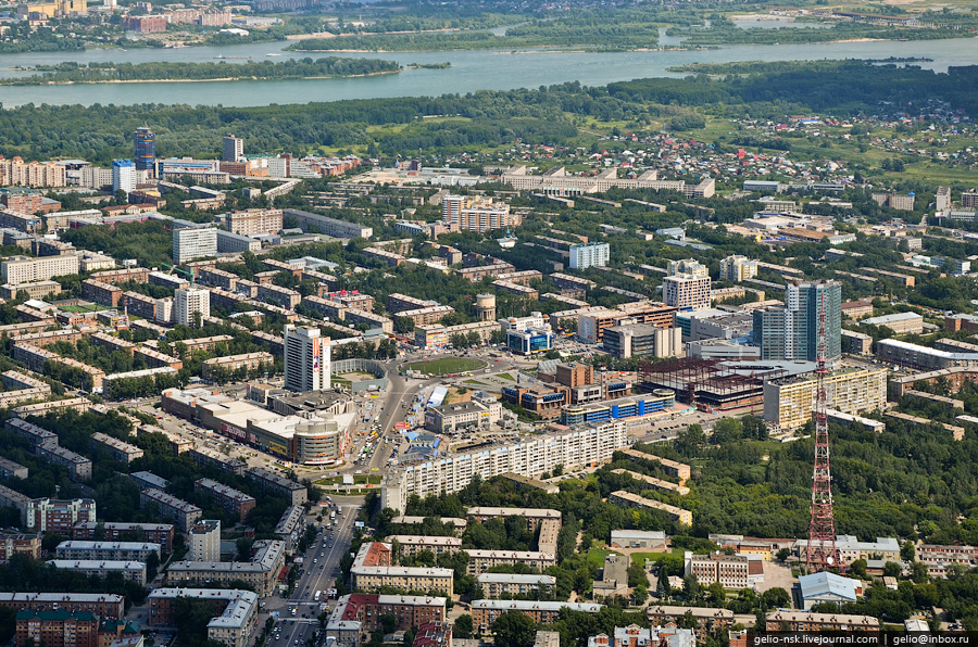 Ленинский округ омск. Кировский район Новосибирска с высоты птичьего полета. Площадь Маркса Новосибирск. Площадь Маркса Новосибирск с высоты. Новосибирск сверху Маркса.