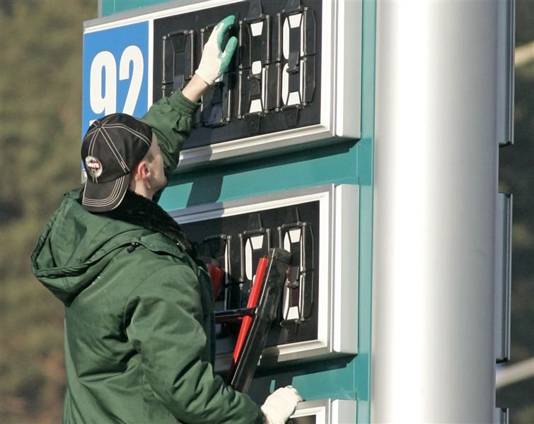 Новосибирское УФАС недовольно ростом цен на бензин