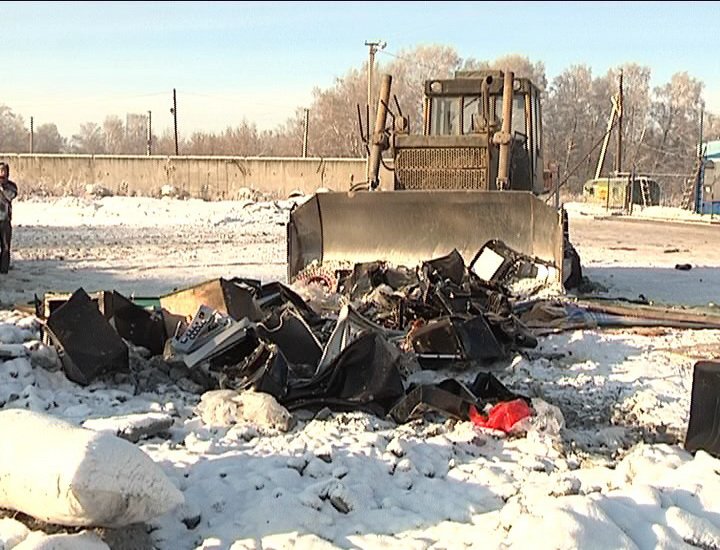 «Одноруких бандитов» раскатали бульдозером