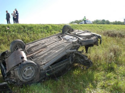 Водитель и пассажирка погибли при столкновении Жигулей с фурой