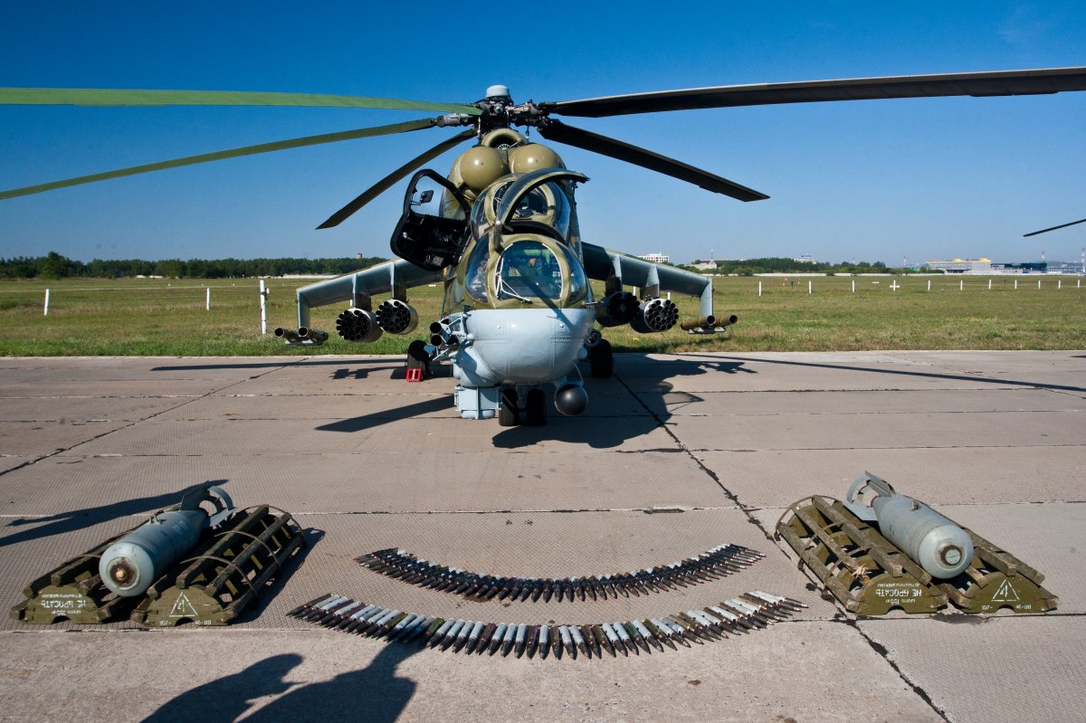 Новосибирские вертолетчики открыли друг на друга фотоохоту