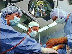 Сердце взрослого донора трансплантировали ребенку новосибирские хирурги