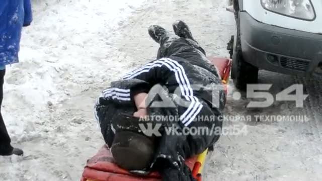 Пьяный новосибирец устроил дебош в карете скорой помощи