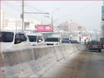 Новосибирск заранее встал в 10-балльных пробках