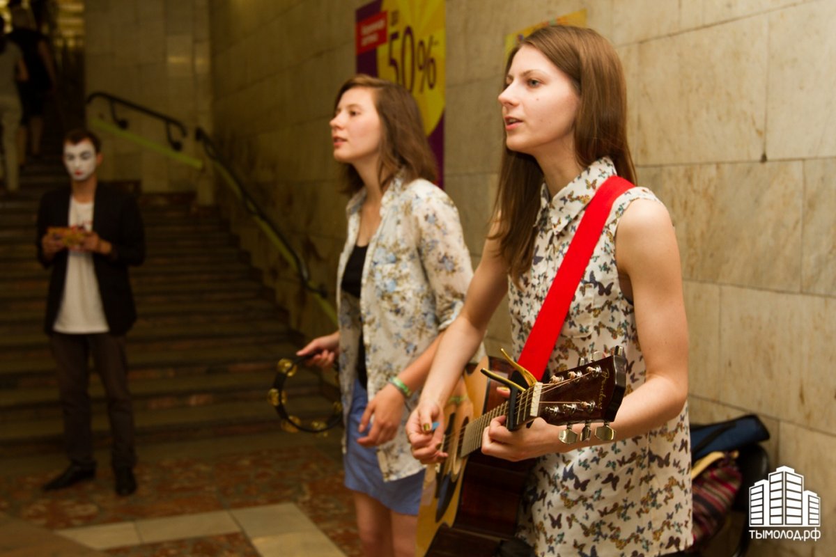 Музыкантам официально разрешили играть в метро