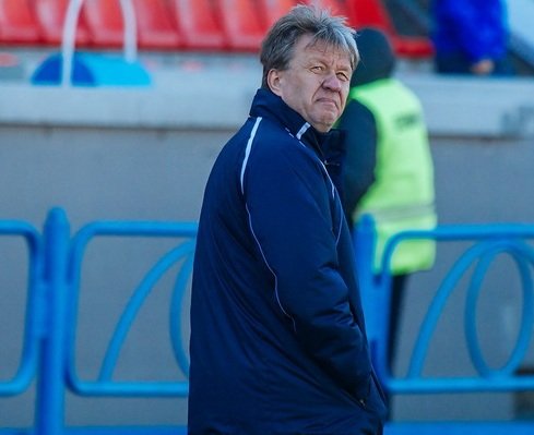 Тренера «Сибири» дисквалифицировали за мат во время игры