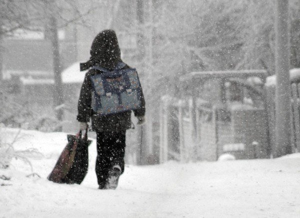Детям разрешили не ходить в школу в наступившие морозы
