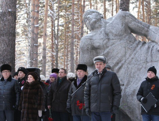 В Новосибирской области почтили память Неизвестного солдата