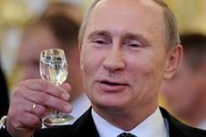 Новосибирцы-трезвенники просят Путина не снижать цены на водку
