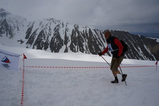 Новосибирец на протезе покорил вершину на Алтае