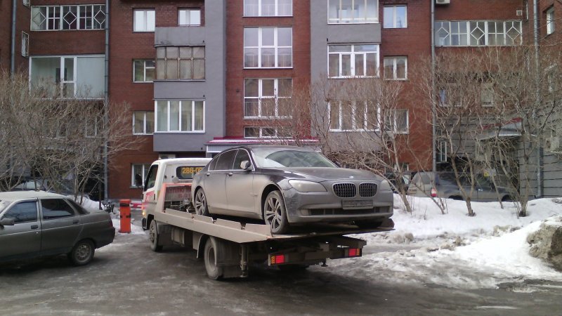 Новосибирец лишился BMW 750Li из-за долгов