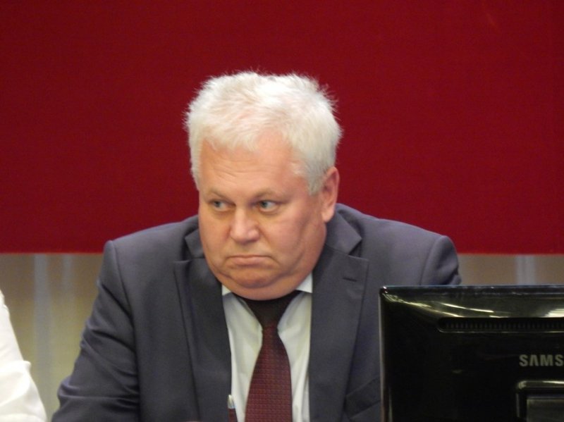 Министр Титов наказан за невнимание