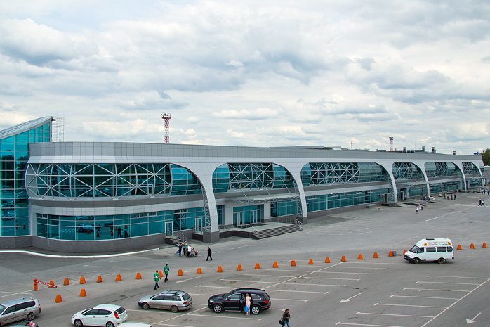 Медведев открыл международный терминал «Толмачево»