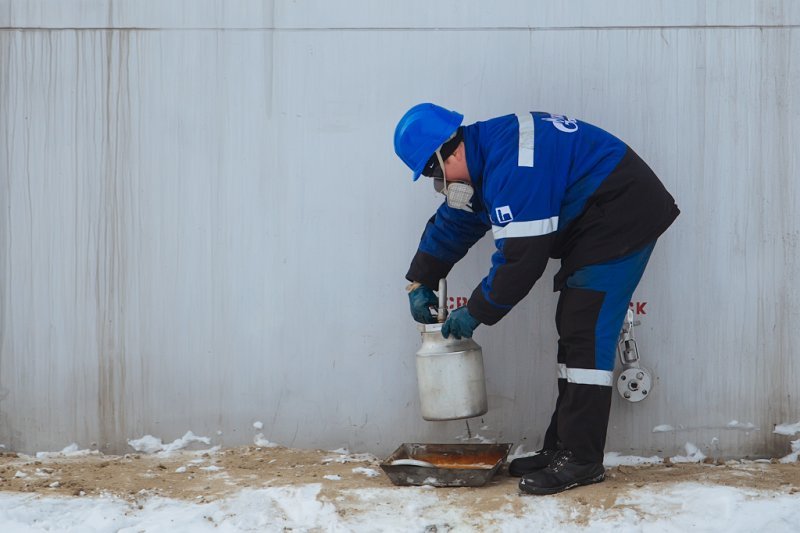 От нефтебазы до бака: «Газпромнефть» показала качество топлива