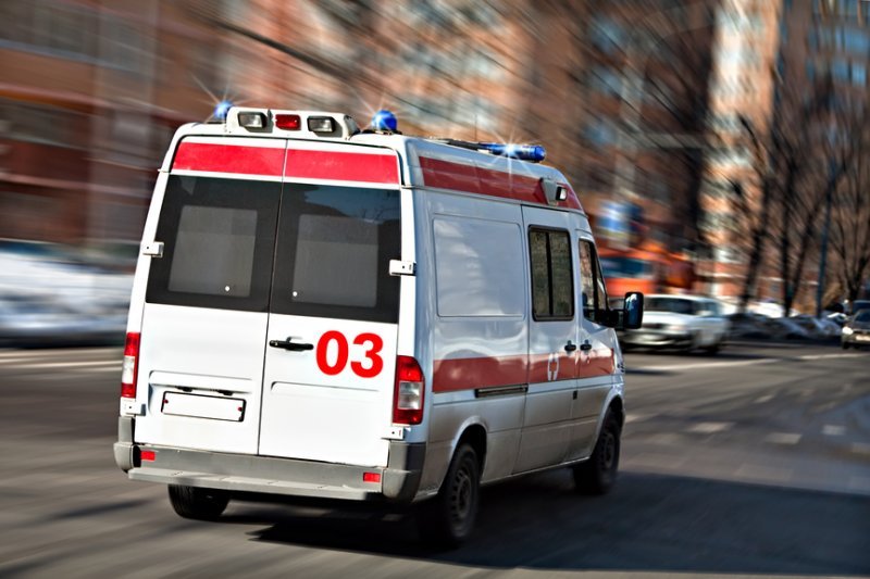 Машину «скорой помощи» обстреляли в Новосибирске