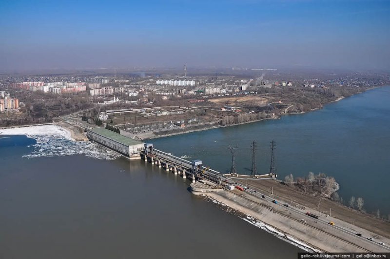 Дамбу Новосибирской ГЭС перекрыли из-за сообщения о бомбе