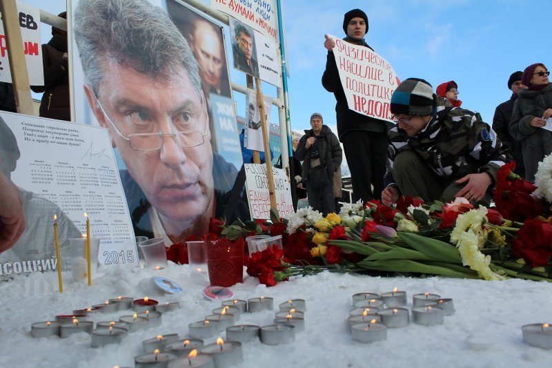 Оппозиции мешают помянуть Бориса Немцова