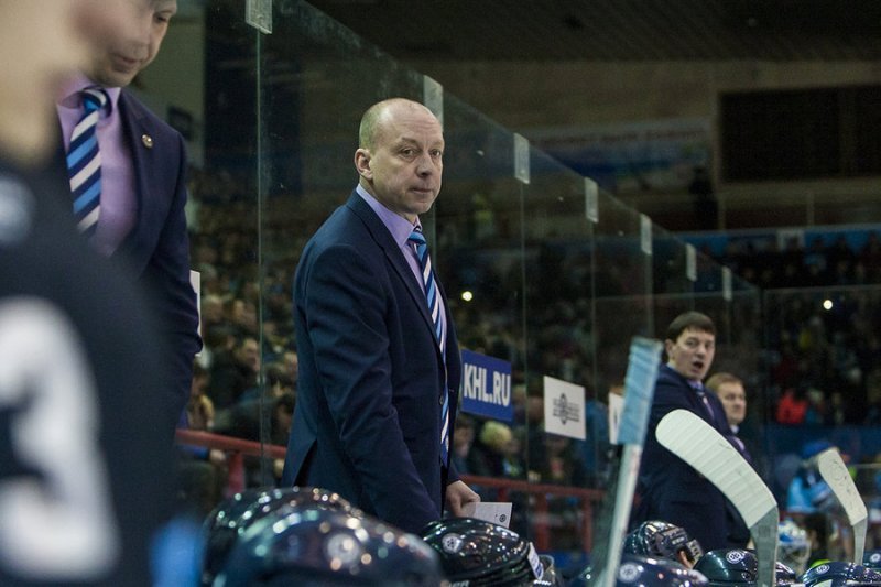 Хоккейная «Сибирь» продлила контракт с главным тренером