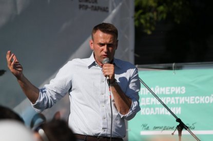 Суд второй раз отказал Навальному в его борьбе с Локтем