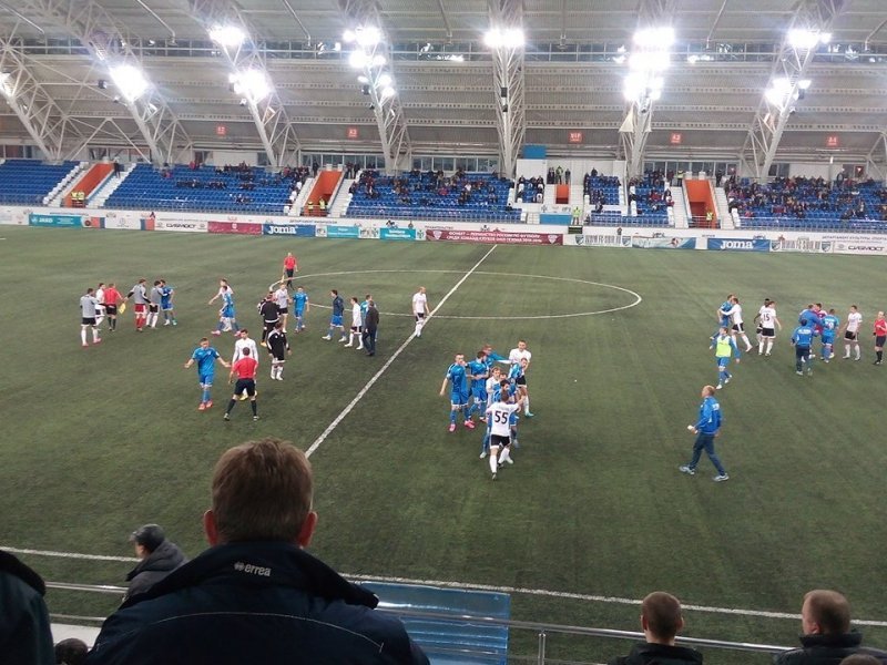 Футболисты «Сибири» и «Торпедо» устроили драку после матча
