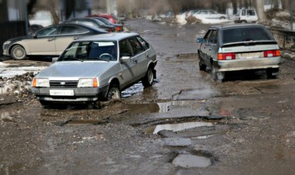 Битва за ходовую часть: автомобилисты теряют деньги в ямах