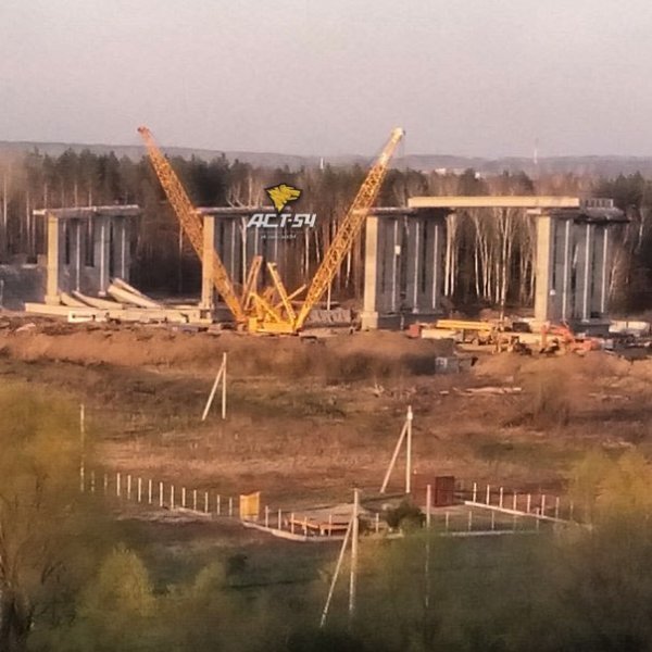 Конструкции моста рухнули на стройке Восточного обхода