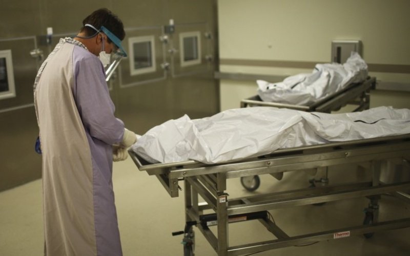 Живого человека выгнали из морга в новосибирской больнице