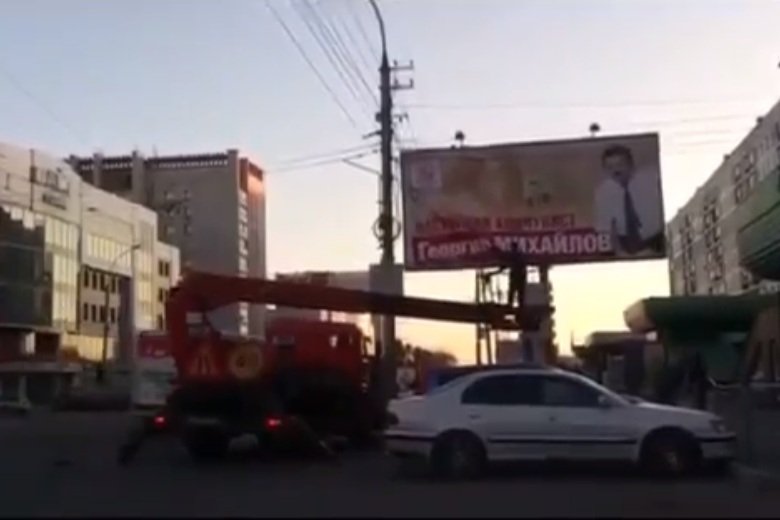 Баннеры кандидата в депутаты Госдумы сорвали в Новосибирске