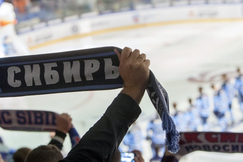 Хоккейная «Сибирь» начинает сезон