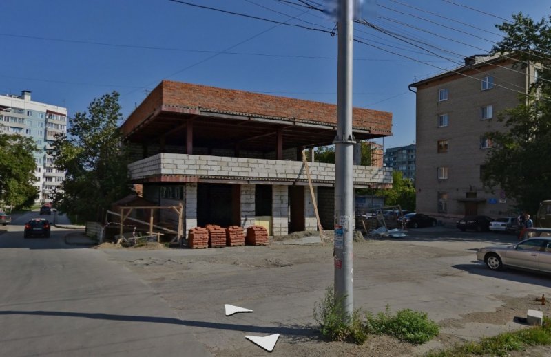 Прокуратура добилась сноса двухэтажного здания в Новосибирске
