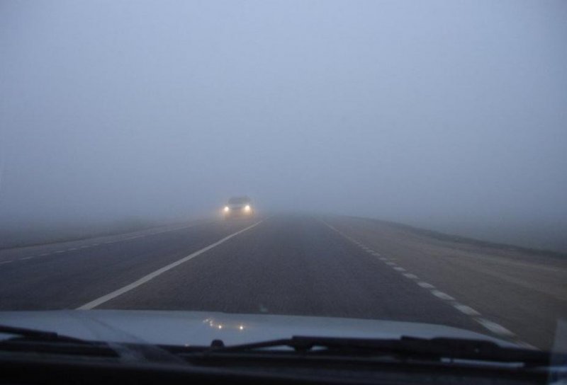 Новосибирских автомобилистов предупредили о густых туманах