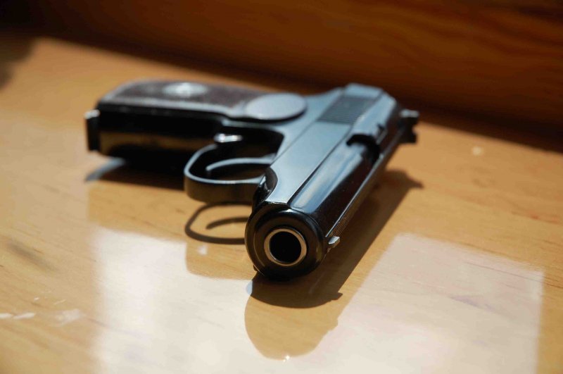 Полиция нашла пистолет в квартире предпринимателя Васильева