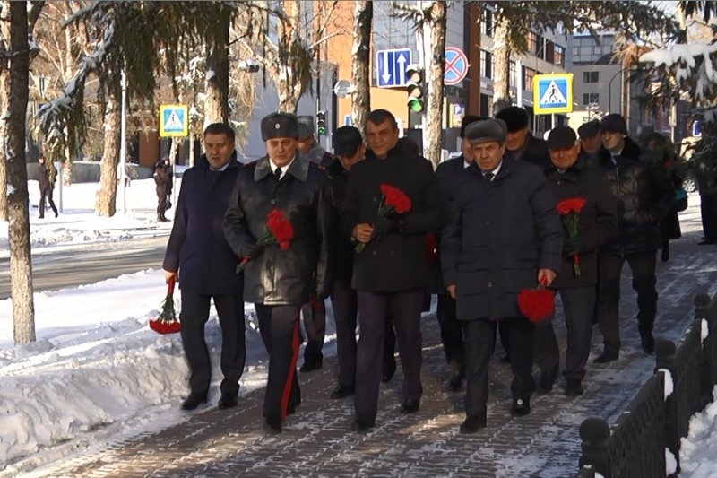 В Новосибирске почтили память погибших стражей порядка