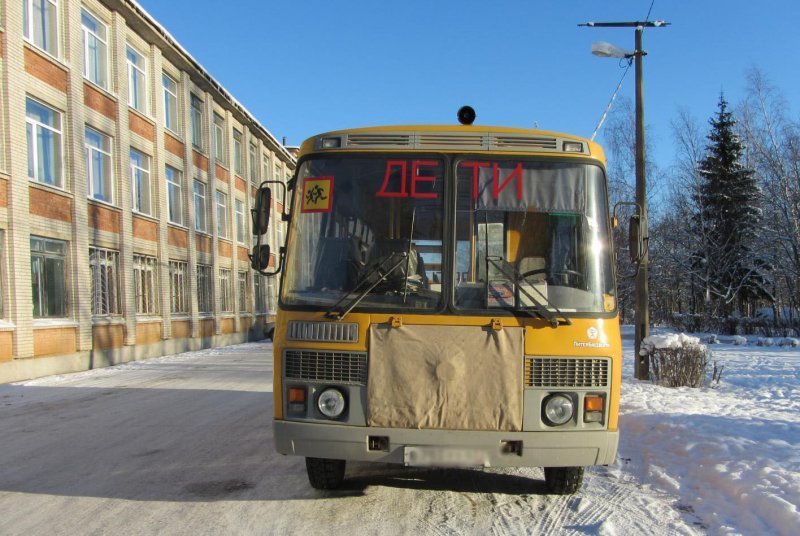 Школьный автобус сгорел в Новосибирской области