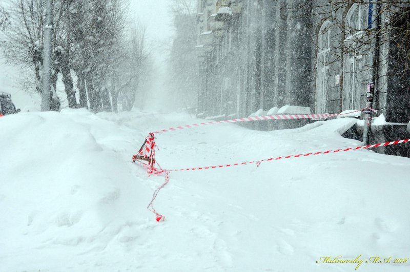 Режим «ЧС» введен в Новосибирске из-за снегопадов