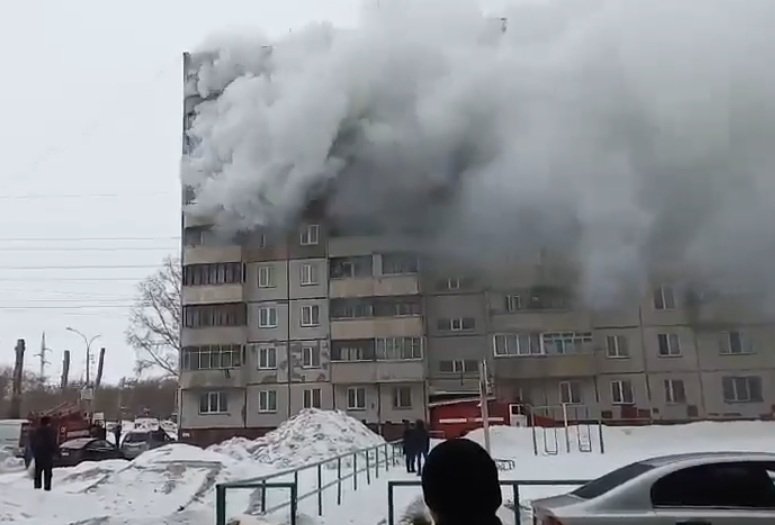 Квартира сгорела в многоэтажном жилом доме в Новосибирске