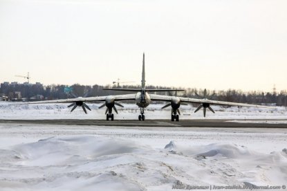 Ракетоносцы Ту-95МС прилетели в Новосибирск
