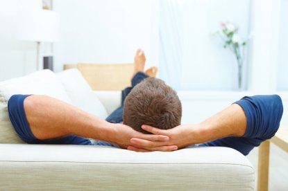 Новосибирцам предложили лежать на диване за 73 тысячи в месяц