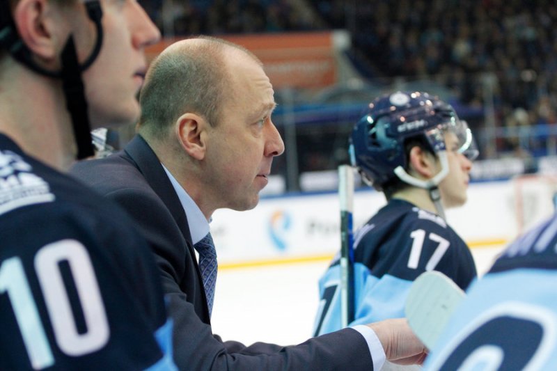 Главный тренер хоккейной «Сибири» подал в отставку