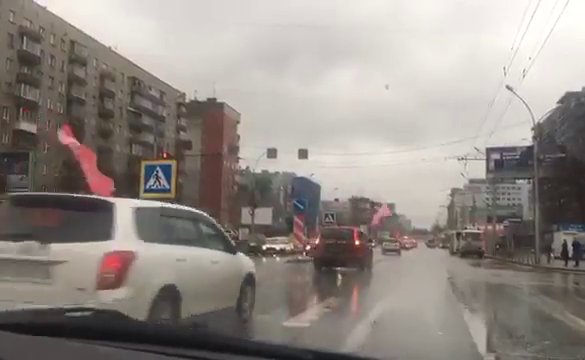 Полиция оправдала проезд «пасхального» автопробега на красный