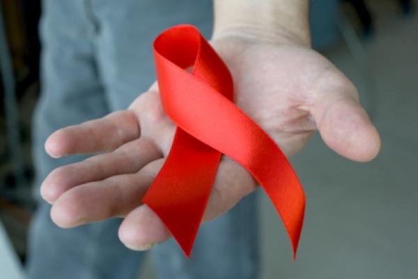 Тысячу новых случаев заболевания ВИЧ выявили с начала года