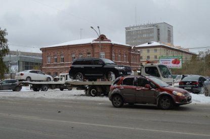 Городецкий поднял тарифы на эвакуацию машин