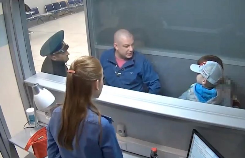 Суд оценил дебош пассажира в «Толмачево»