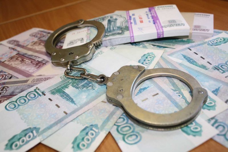 Борец с коррупцией получил «условно» за взятку